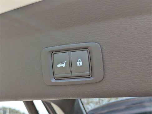 New 2026 Mitsubishi Outlander SEL image 14