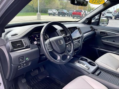 Used 2023 Honda Passport EX-L image 8