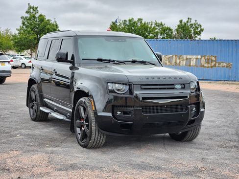Used 2023 Land Rover Defender 110 X AWD/4WD image 4