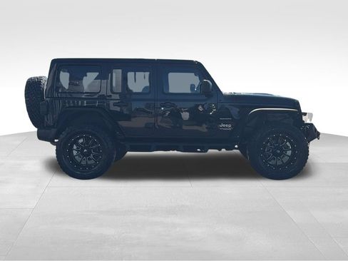 Used 2022 Jeep Wrangler Unlimited Sahara w/ Cold Weather Group AWD/4WD image 24
