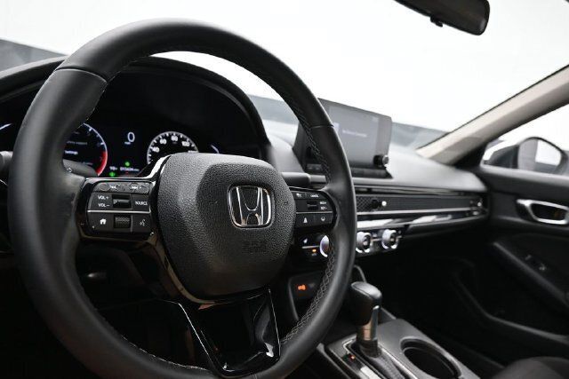 Used 2024 Honda Civic EX image 10
