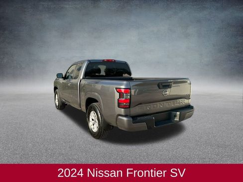 Used 2024 Nissan Frontier SV image 3