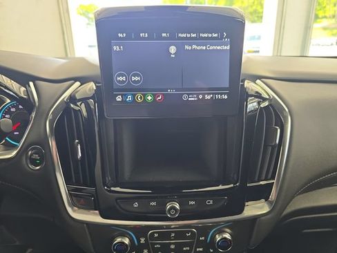 Used 2023 Chevrolet Traverse LT AWD/4WD image 16