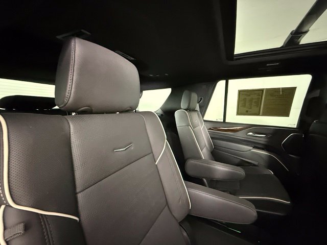 Certified 2024 Cadillac Escalade Premium Luxury AWD/4WD image 31