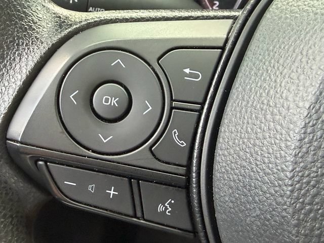 Used 2025 Toyota RAV4 XLE AWD/4WD image 28