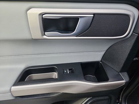 Used 2023 Ford Explorer XLT w/ Equipment Group 202A image 28