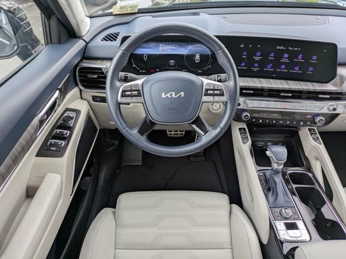Certified 2025 Kia Telluride SX Prestige AWD/4WD image 14