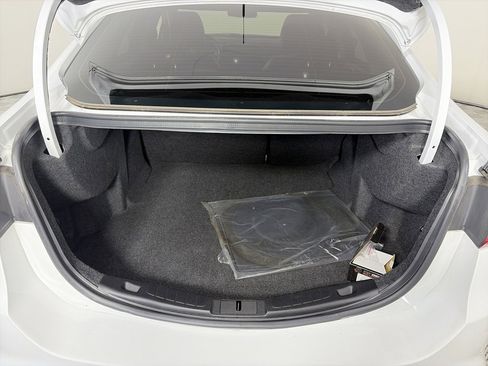 Certified 2018 Ford Fusion SE w/ Fusion SE Technology Package image 27