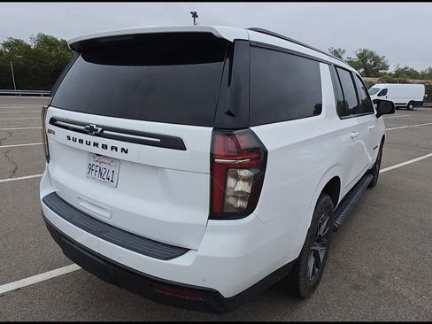 Used 2023 Chevrolet Suburban Z71 w/ Luxury Package AWD/4WD image 5