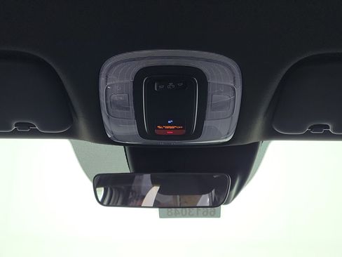 New 2025 Hyundai Elantra SEL image 8