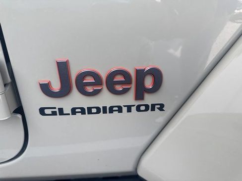 Used 2022 Jeep Gladiator Mojave w/ Trailer Tow Package AWD/4WD image 10