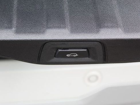 Used 2024 BMW X5 xDrive40i w/ Premium Package AWD/4WD image 7