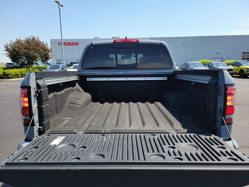 Used 2022 Nissan Frontier PRO-4X w/ Pro-4X Premium Package AWD/4WD image 8