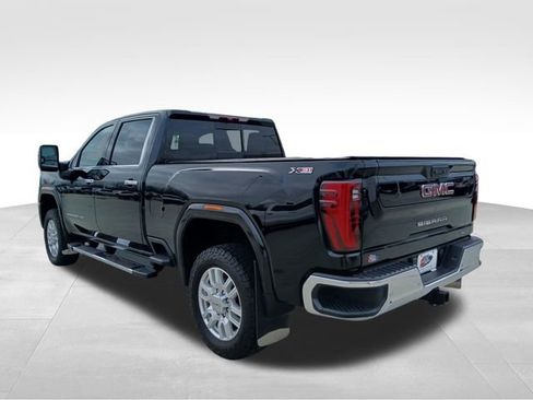 Used 2024 GMC Sierra 3500 SLT w/ SLT Premium Package image 3