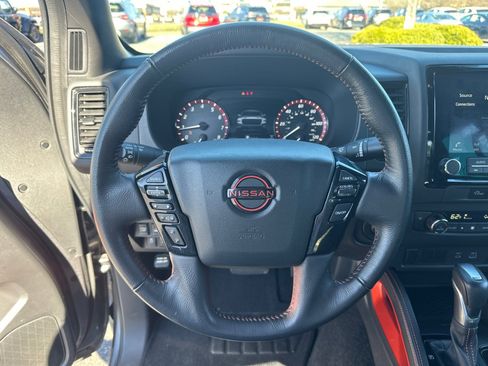 Used 2024 Nissan Frontier PRO-4X image 23