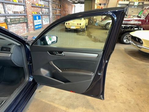 Used 2015 Volkswagen Passat 1.8T S image 56