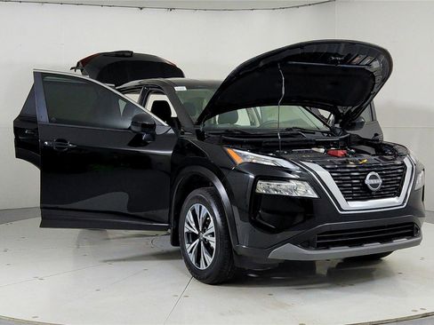 Certified 2023 Nissan Rogue SV image 9