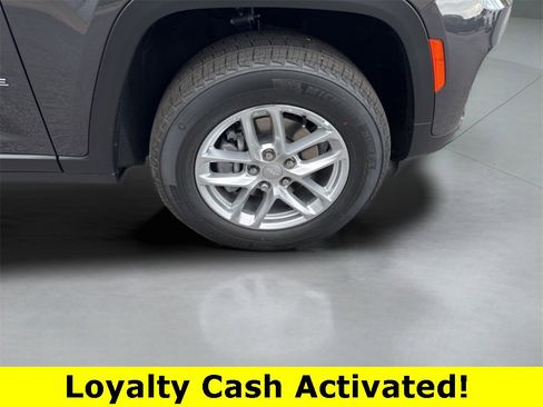 New 2025 Jeep Grand Cherokee Laredo w/ Luxury Tech Group I image 29