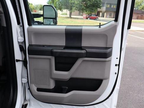 Used 2019 Ford F250 XL w/ Power Equipment Group AWD/4WD image 25