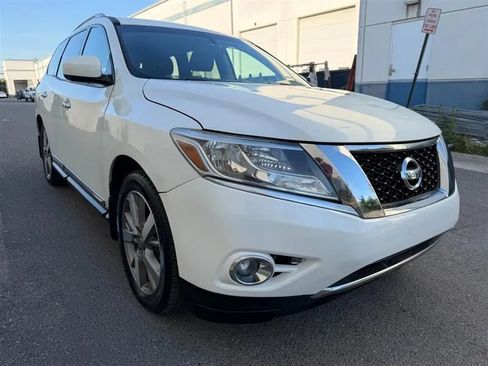 Used 2015 Nissan Pathfinder Platinum AWD/4WD image 23