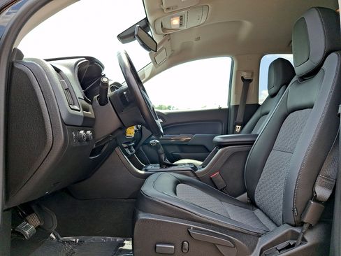 Used 2021 Chevrolet Colorado Z71 AWD/4WD image 14