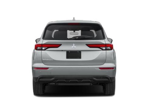 Used 2024 Mitsubishi Outlander ES image 5