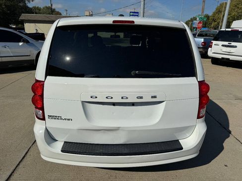Used 2019 Dodge Grand Caravan SE FWD image 6