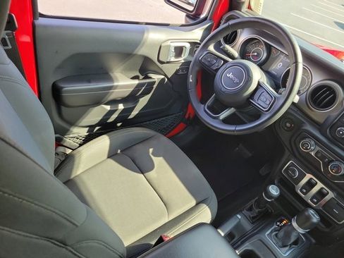 Used 2019 Jeep Wrangler Sport image 3