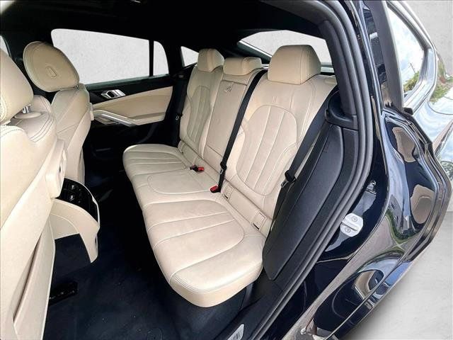 Used 2022 BMW X6 xDrive40i w/ M Sport Package AWD/4WD image 25