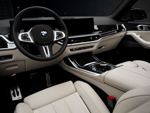 Used 2026 BMW X7 M60i AWD/4WD image 2