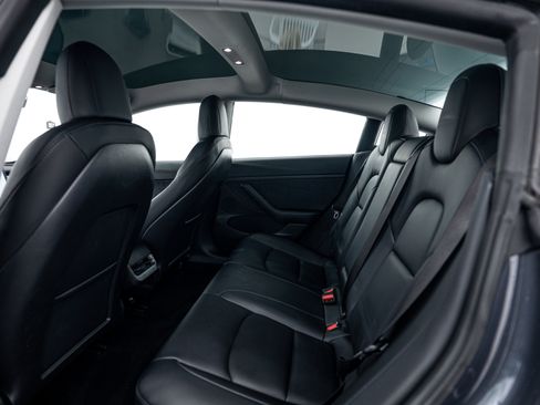 Used 2021 Tesla Model 3 Long Range image 19