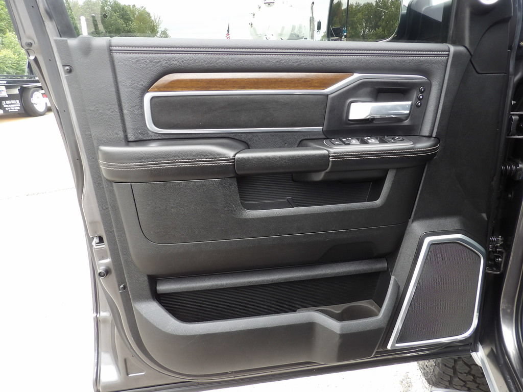 Used 2022 RAM 2500 Laramie AWD/4WD image 14
