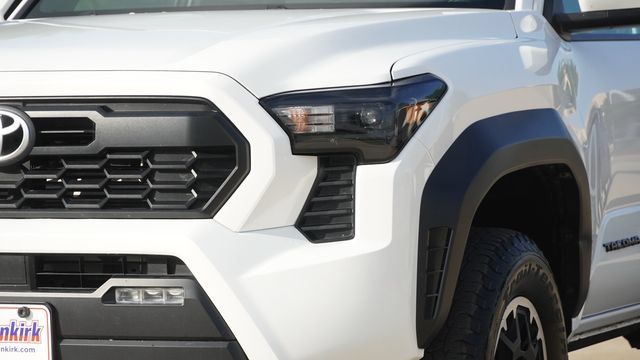 Used 2024 Toyota Tacoma TRD Off-Road AWD/4WD image 4