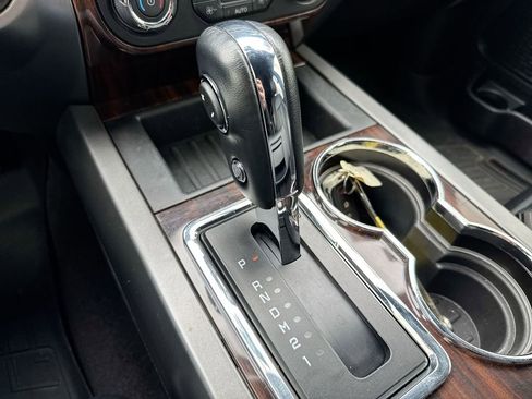 Used 2016 Ford Expedition EL Platinum image 18