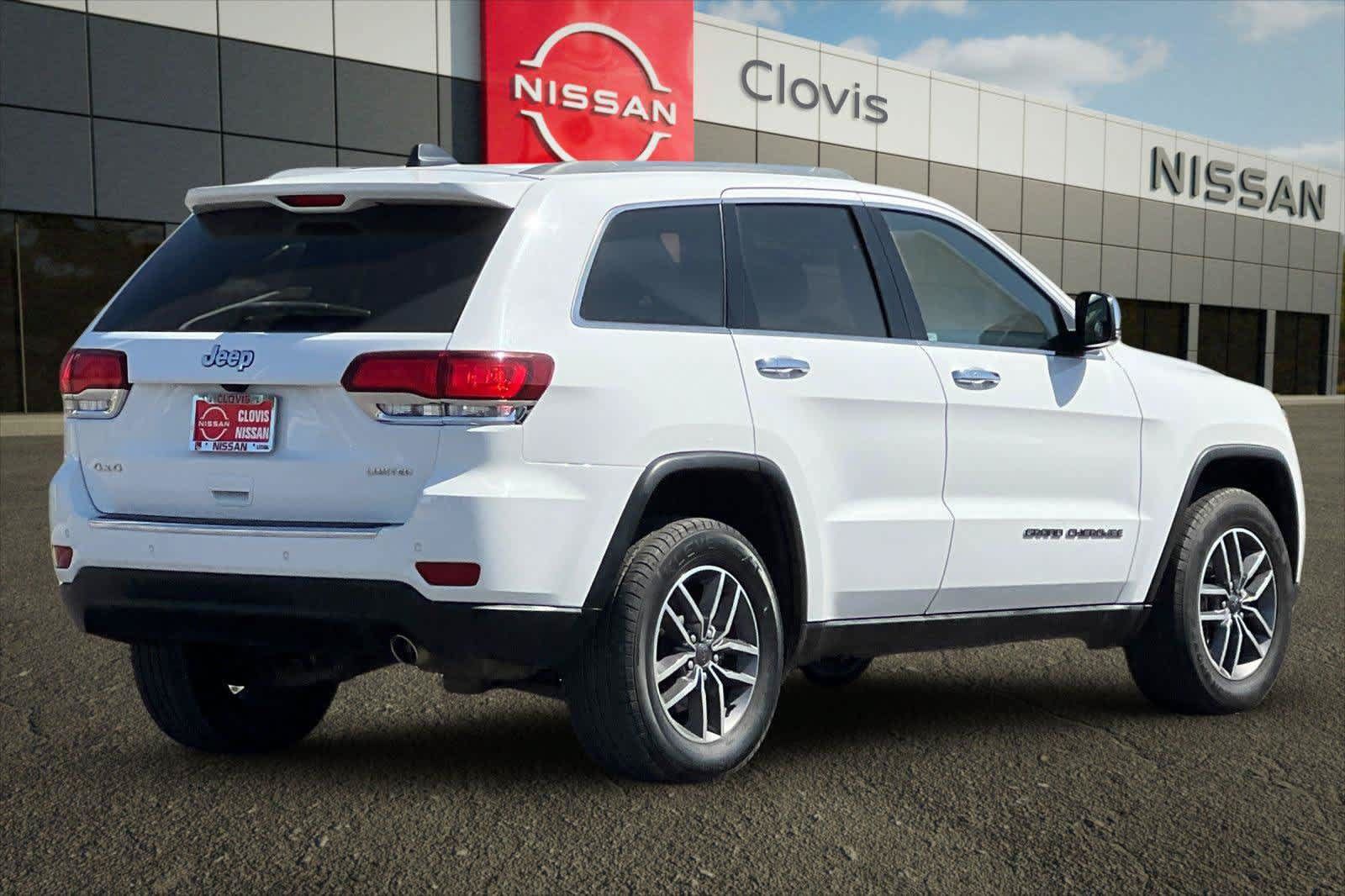 Used 2020 Jeep Grand Cherokee Limited w/ Luxury Group II AWD/4WD image 3