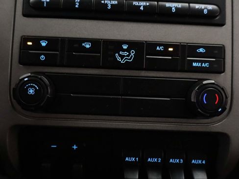 Used 2015 Ford F250 XLT w/ XLT Interior Package image 11