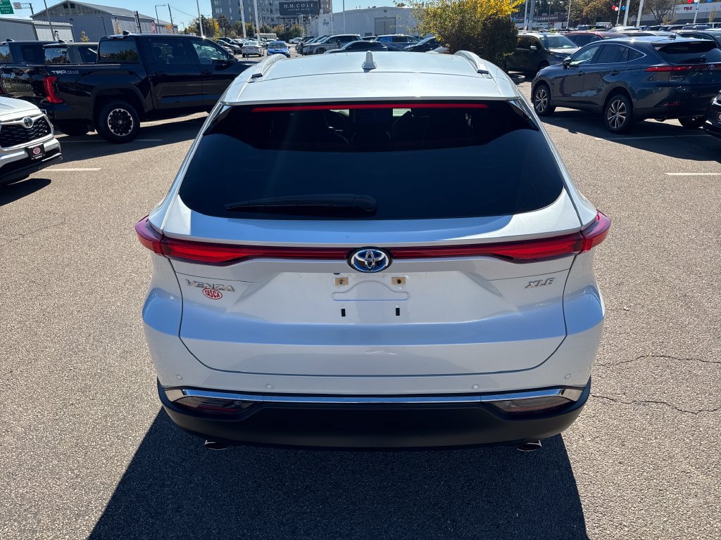Used 2023 Toyota Venza XLE AWD/4WD image 6