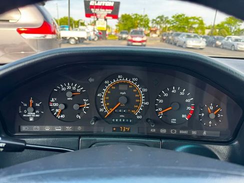 Used 1992 Mercedes-Benz 300 SE image 11