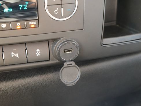 Used 2012 Chevrolet Silverado 2500 LT w/ Z71 Appearance Package image 31