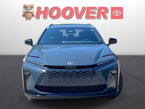 Used 2025 Toyota Crown Signia AWD/4WD image 6
