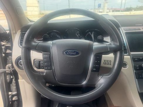 Used 2010 Ford Taurus Limited FWD image 14
