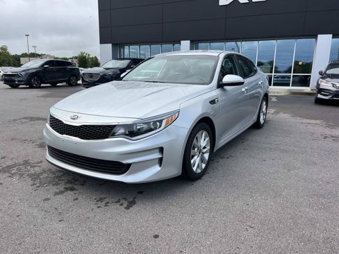 Used 2017 Kia Optima LX FWD image 6