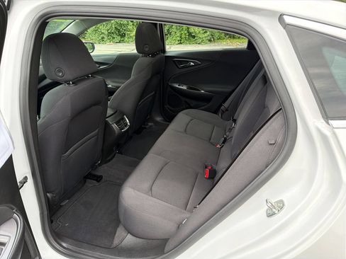 Used 2022 Chevrolet Malibu LT FWD image 26