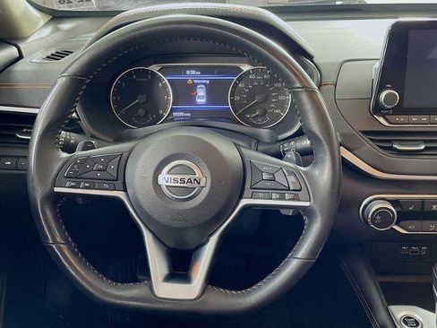 Certified 2022 Nissan Altima 2.5 SR w/ Midnight Edition Package image 9