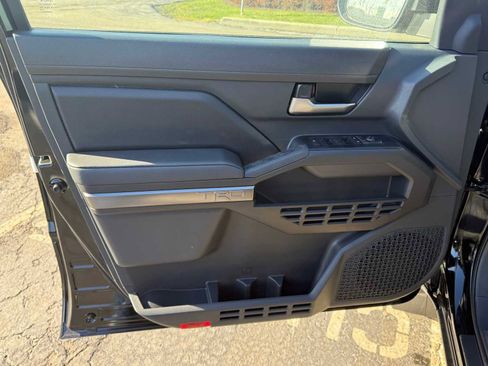 New 2025 Toyota Tacoma TRD Off-Road image 7