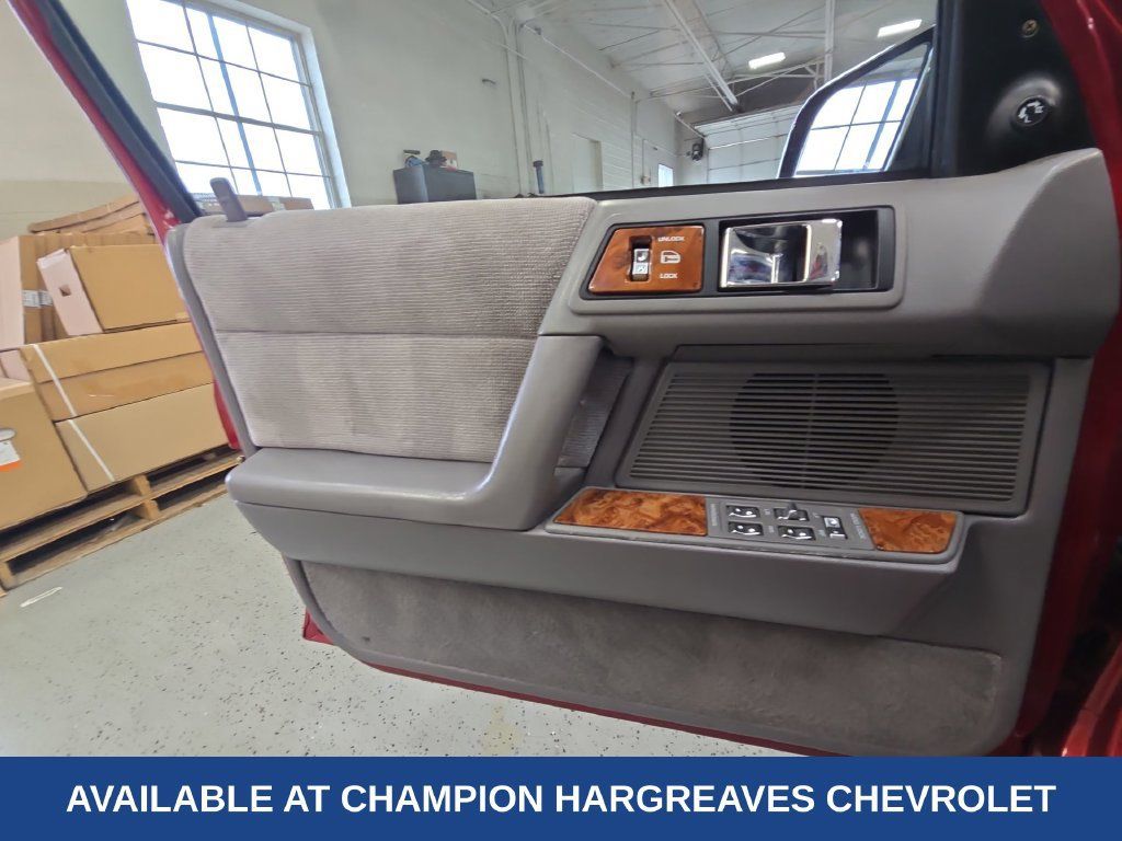 Used 1994 Chrysler LeBaron LE FWD image 32