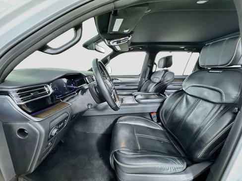 Used 2022 Jeep Grand Wagoneer Series II w/ Convenience Group III AWD/4WD image 10