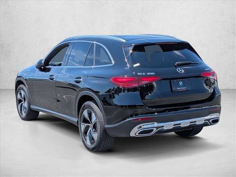 Used 2024 Mercedes-Benz GLC 300 4MATIC image 7