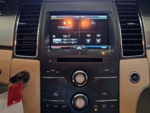 Used 2014 Ford Taurus SEL w/ Equipment Group 201A image 19