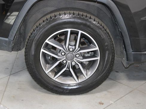 Used 2020 Jeep Grand Cherokee Limited w/ Luxury Group II image 14